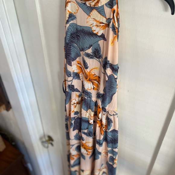Halter maxi dress - Picture 4 of 4